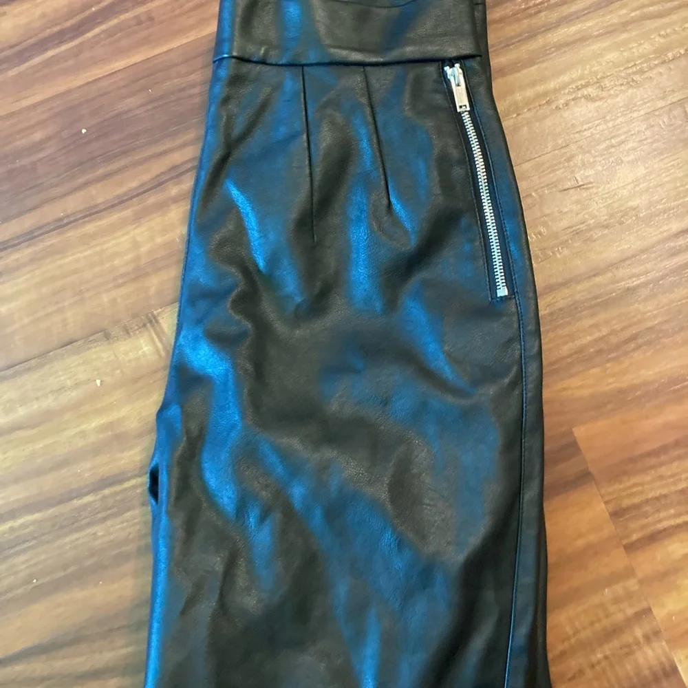 Vixen by Micheline Pitt Faux Leather Pants - Picture 1 of 3